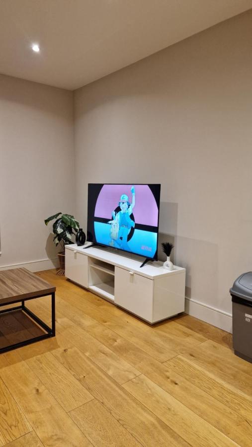 London City Apartment Ealing Dış mekan fotoğraf